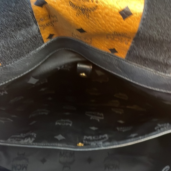 Auth MCM travel bag - Picture 7 of 7